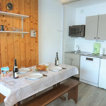 Melezes 33 By Interhome